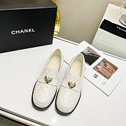 Chanel heart logo lambskin leather loafer - 2