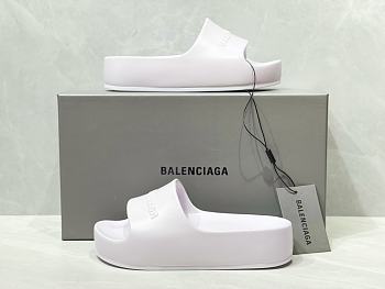 Balenciaga Chunky white slide sandal