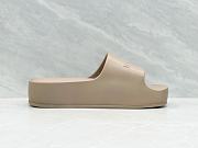 Balenciaga Chunky nude slide sandal - 5