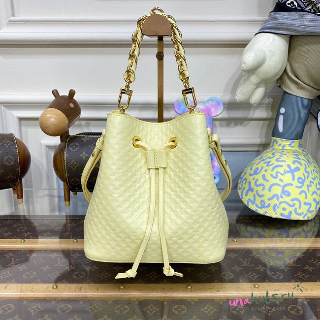 Louis Vuitton Neonoe Yellow Monogram bag - 1