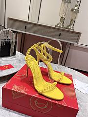 Christian Louboutin So Me 100 yellow leather heels - 3