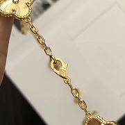 VCA gold vintage motifs necklace  - 2