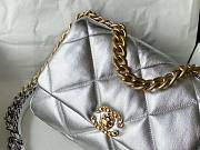 Chanel 19 silver leather large bag - 5