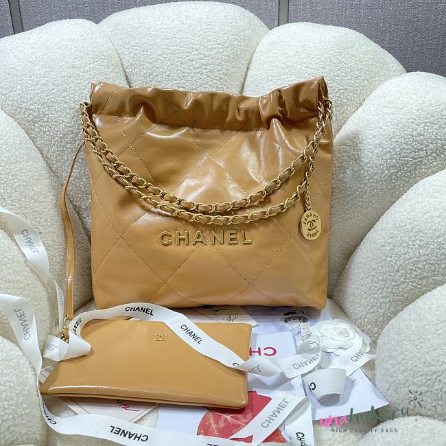 Chanel beige leather tote shopping medium bag - 1