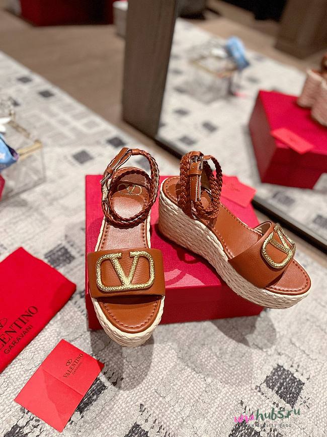 Valentino Garavani VLogo brown sandals 9cm - 1