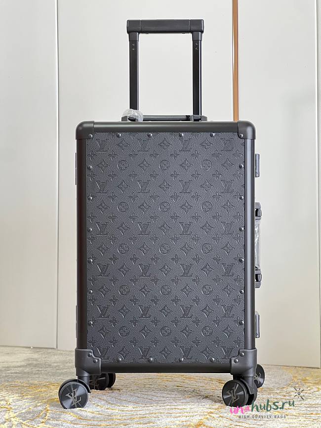 Louis Vuitton Horizon Monogram Suitcase (55cm) - 1