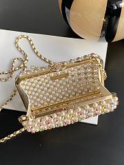 Chanel 2023 SS Pearl Clutch - 6