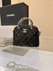 Chanel 2023 small clutch black shiny leather bag - 6