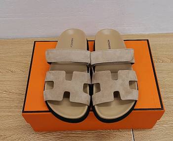 Hermes Chypre beige suede sandal