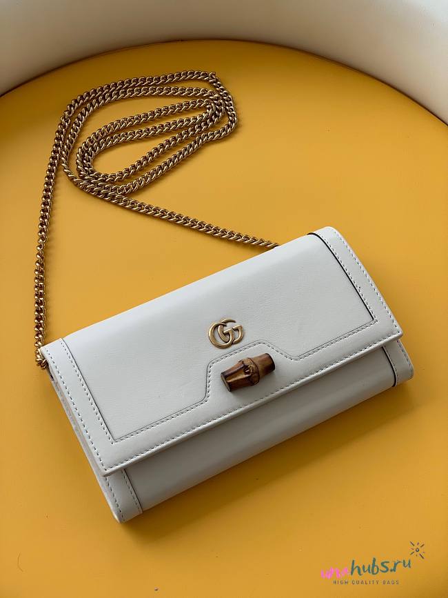 Gucci Diana bambo white leather mini bag  - 1