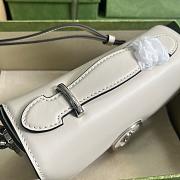 Gucci foldover-top white leather shoulder bag - 4