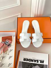 Hermes white heeled slippers - 4