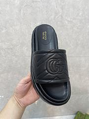 Gucci GG black slippers - 2