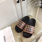 Burberry canvas slippers - 3