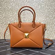 Valentino Garavani One stud brown leather tote bag - 1