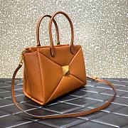 Valentino Garavani One stud brown leather tote bag - 4