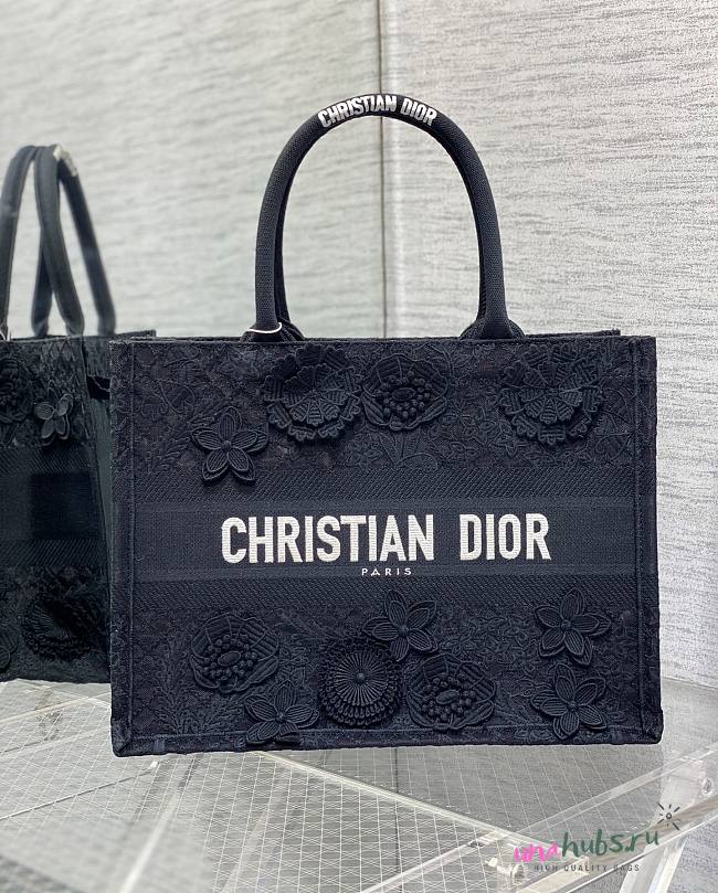 Dior book tote black flowers medium bag - 1