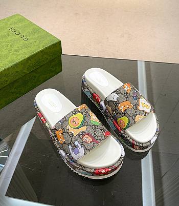 Gucci GG Canvas Slide Brown Sandals