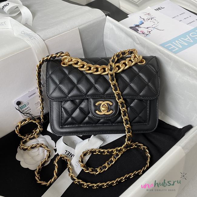 Chanel 23S vintage double flap black lambskin small bag - 1