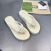 Gucci GG white slippers - 2