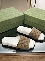 Gucci GG monogram brown slippers - 5