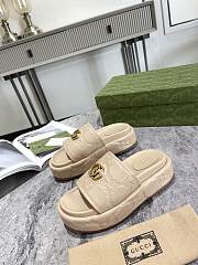 Gucci beige leather slippers  - 5