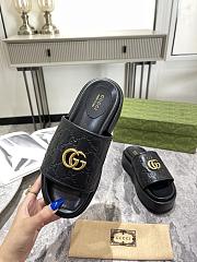 Gucci black leather slippers - 2