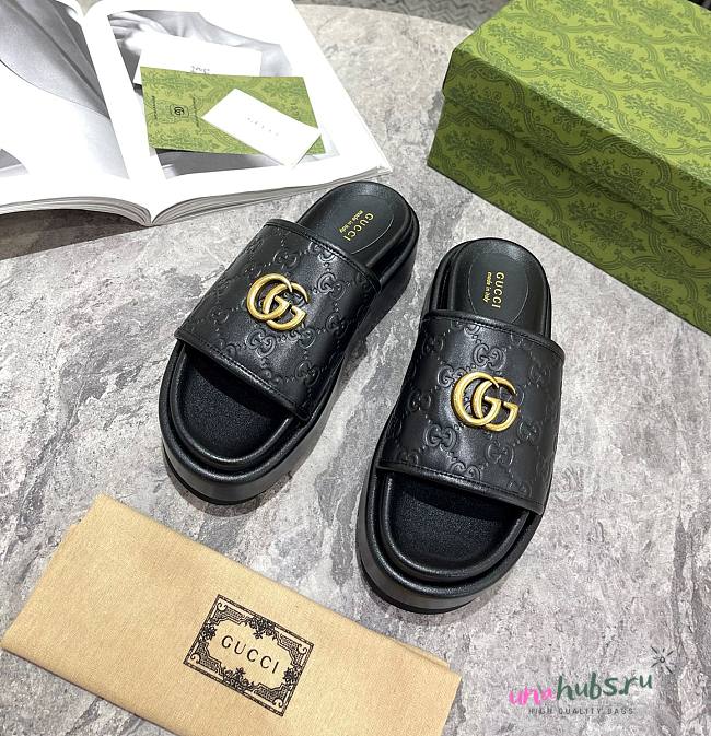 Gucci black leather slippers - 1