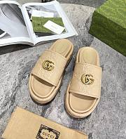 Gucci beige leather slippers  - 1