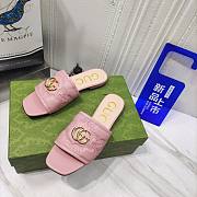 Gucci pink GG leather slippers - 6