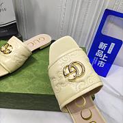 Gucci beige GG leather slippers - 5