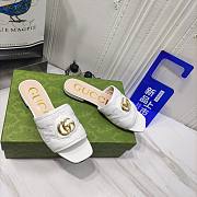 Gucci white GG leather slippers - 5