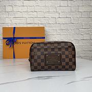 Louis Vuitton Damier Ebene Brooklyn Bum Bag N41101 - 1