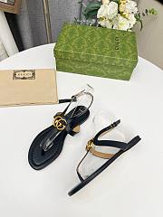 Gucci Double G thong black sandal - 2