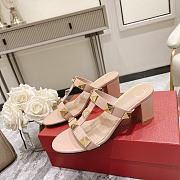 Valentino Garavani beige stud heel leather sandals - 6