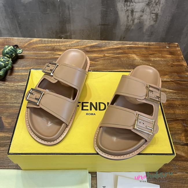 Fendi beige sandal slippers - 1