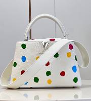  Louis Vuitton x YK Capucines MM M21637 White Leather Bag - 1