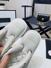 Chanel white charm puffer slippers - 2