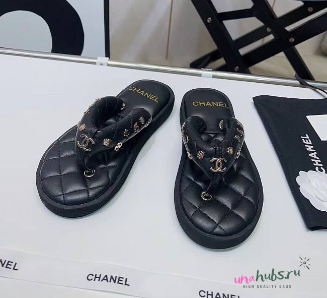 Chanel black charm puffer slippers  - 1