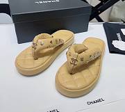 Chanel beige charm puffer slippers - 1