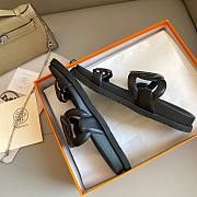 Hermes Chypre black leather sandals   - 2