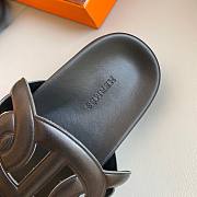 Hermes Chypre black leather sandals   - 3