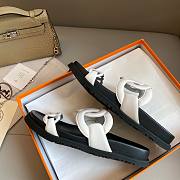 Hermes Chypre white leather sandals - 4