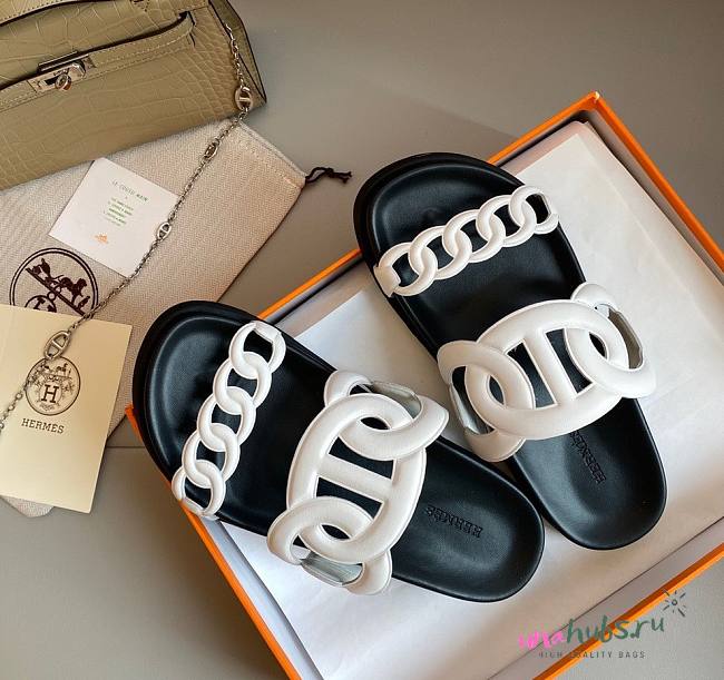 Hermes Chypre white leather sandals - 1