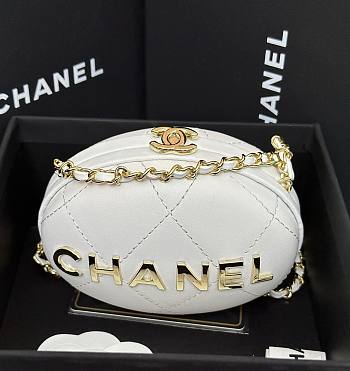 Chanel Clutch White Lambskin Gold Hardware Bag