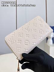 Louis Vuitton white-off long wallet - 4