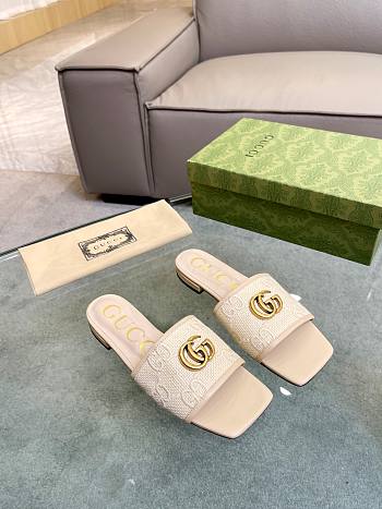 Gucci Doppia GG logo-motif white slippers
