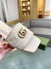 Gucci Doppia GG logo-motif white slippers - 6