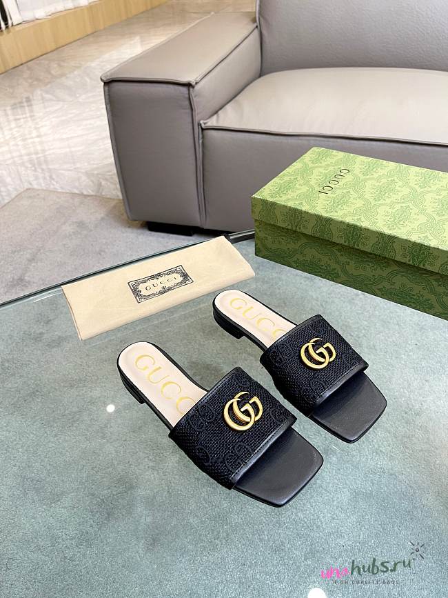 Gucci Doppia GG logo-motif black slippers - 1