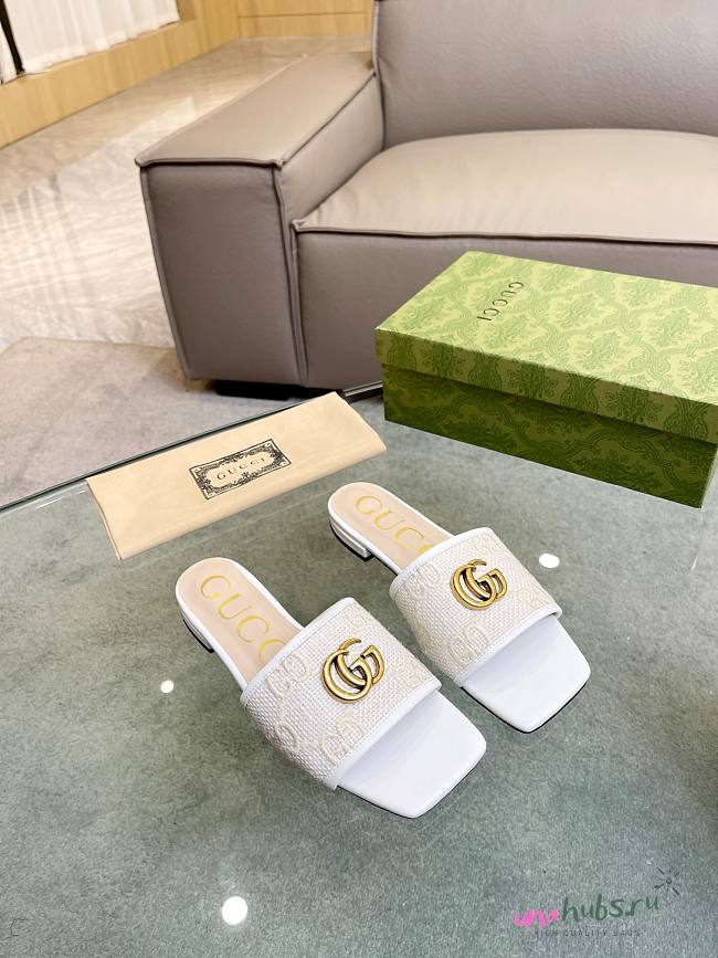 Gucci Doppia GG logo-motif all white slippers - 1